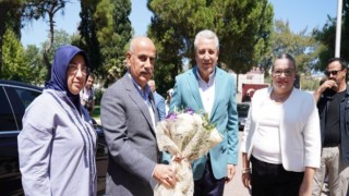Tarım ve Orman Bakanı Prof. Dr. Vahit Kirişçi, Ege Üniversitesini ziyaret etti