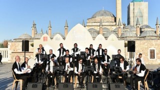 Uluslararası Konya Mistik Müzik Festivali’nin 3’üncü Gününde Azerbaycan’dan Teyyub Aslanov Sahnedeydi