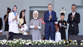 ERDOĞAN VE BAKAN ÖZER, KARNE DAĞITIM TÖRENİNE KATILDI